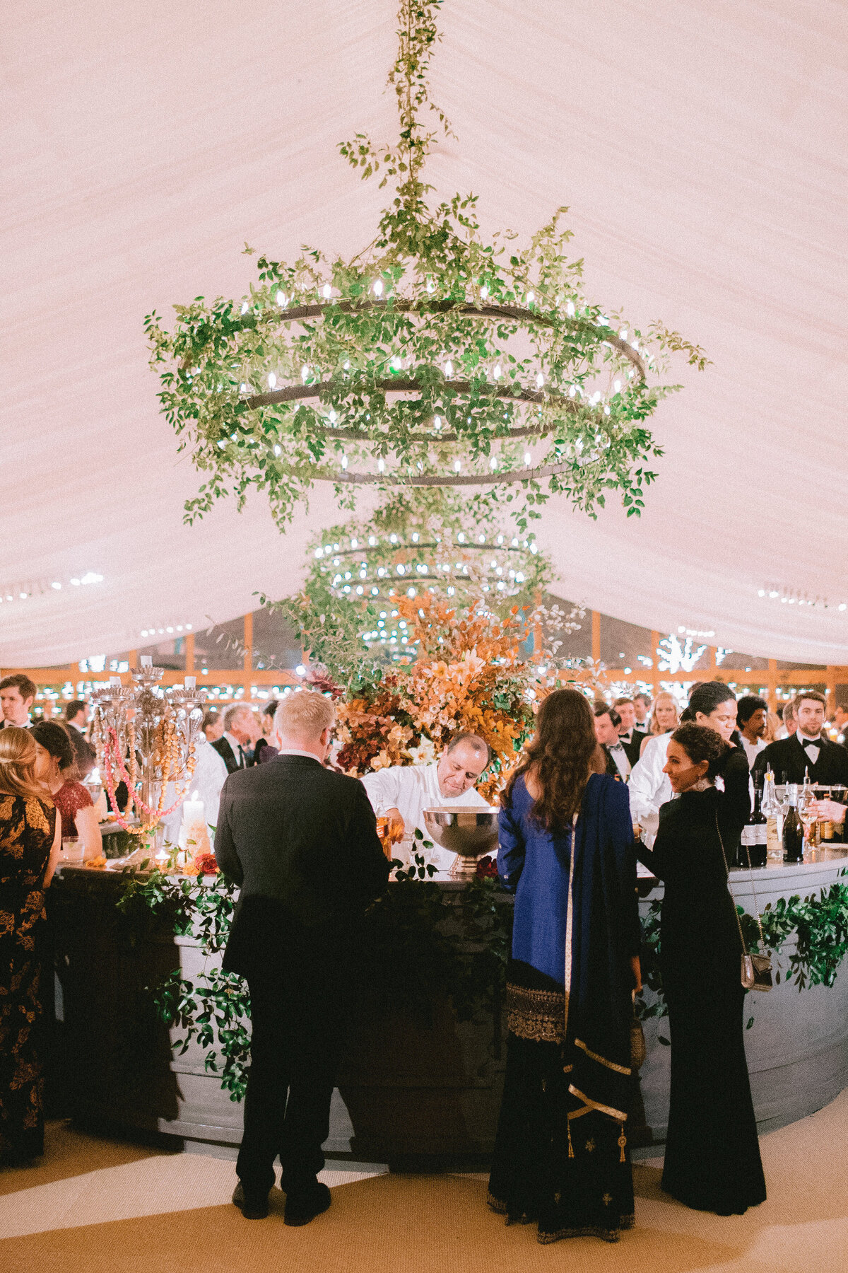 tent-wedding-dallas-chandelier