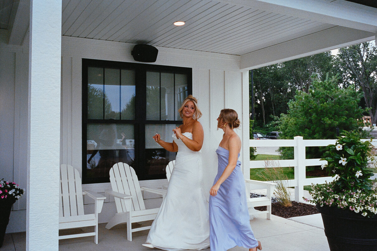 Venue-Bella-Giornata-Wedding-on-film-31