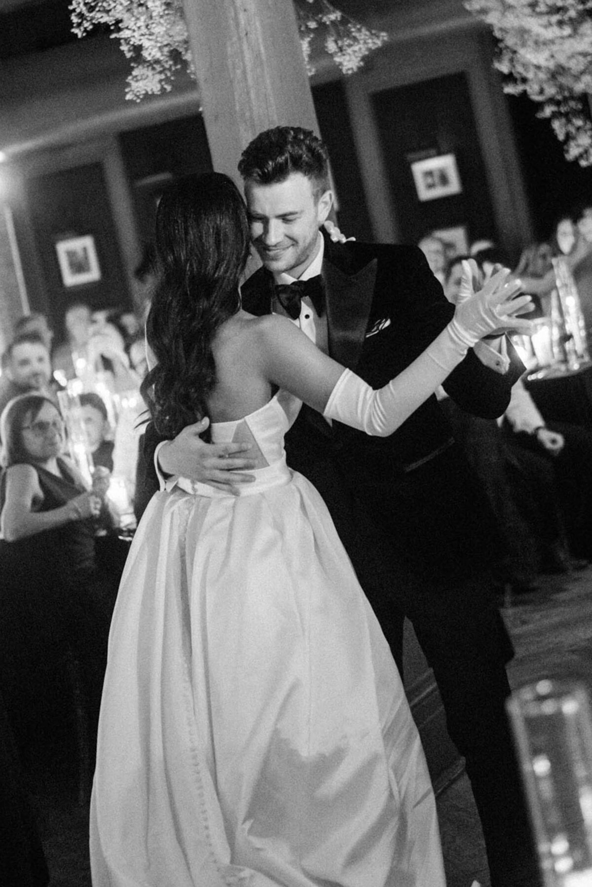 515-Storys-Building-Toronto-Canada-Raquel-Matthew-Wedding-39