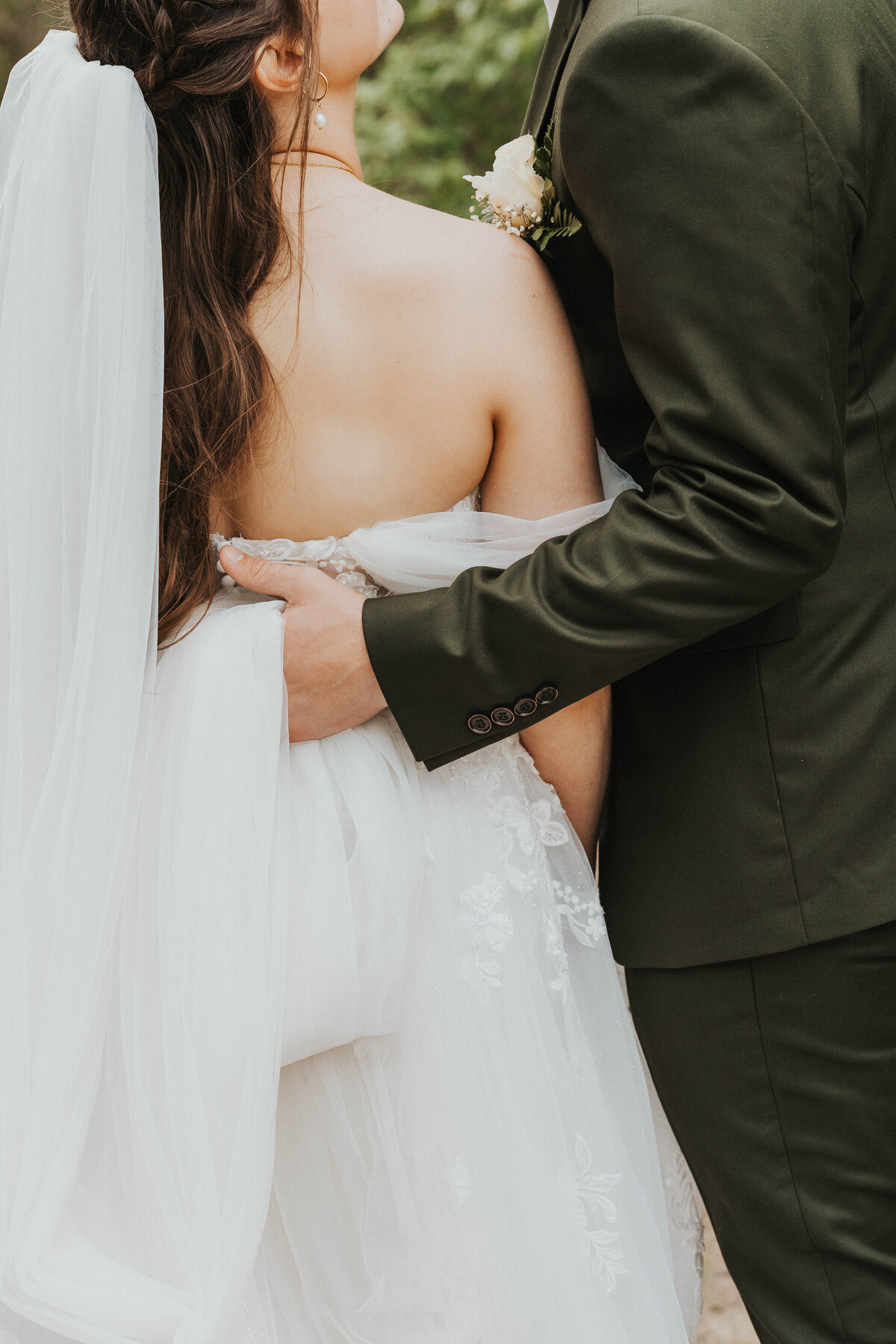 Alaina + Joel Wedding - Elizabeth George Photography22539