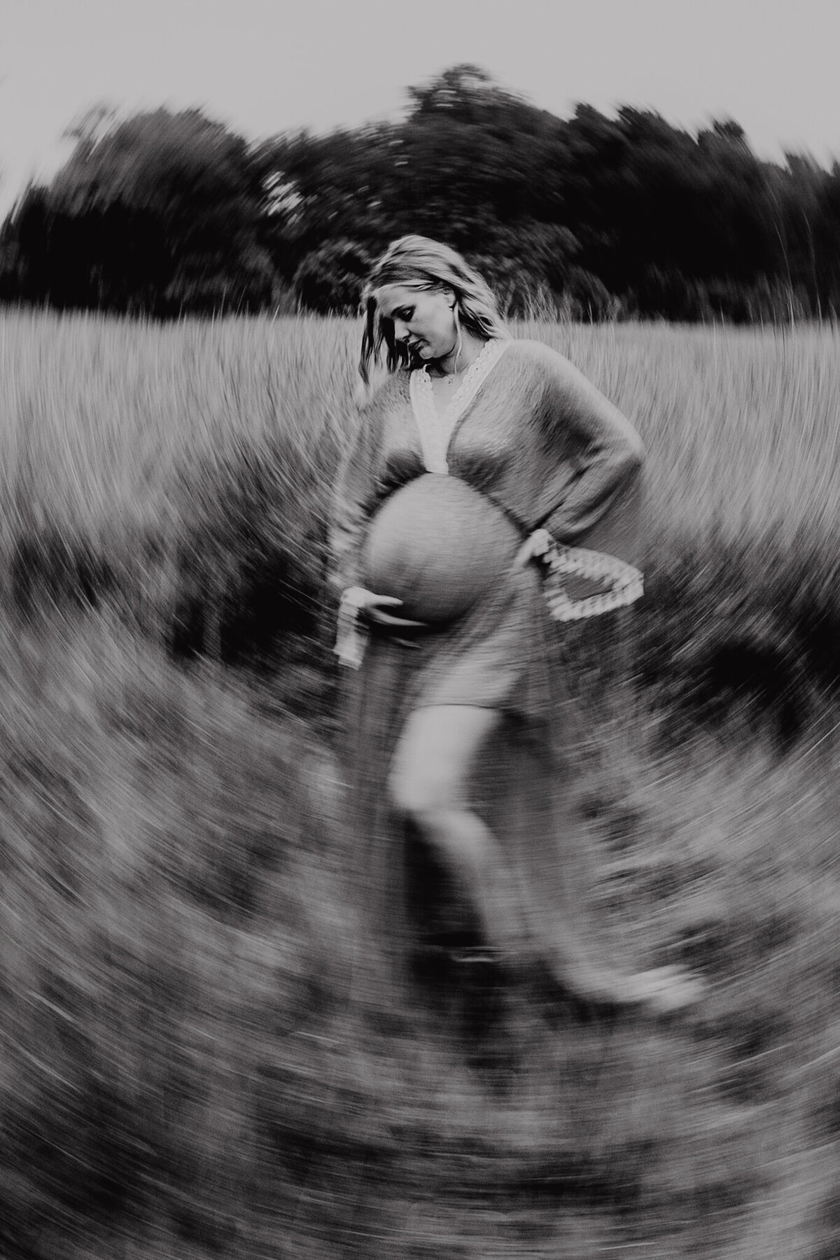 Jola Mulder Fotografie-zwangerschapsshoottwente- zwangerschapsfotograaftwente-zwangerschapsshootmetjurken-4-2