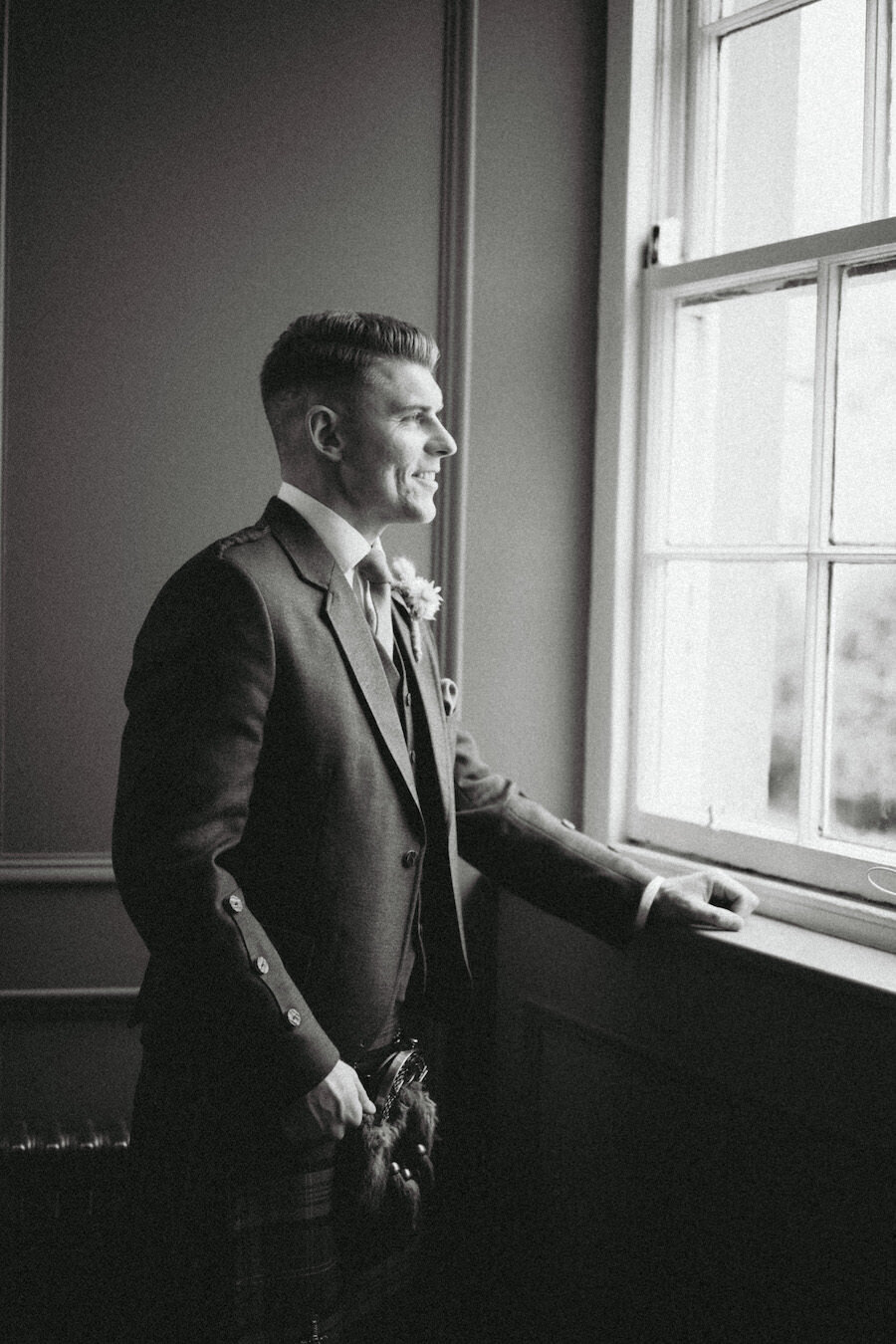 Nicola-Campbell-Timeless-Wedding-Photographer-Auchen-Castle-Scotland-Molly&Frazer2-50