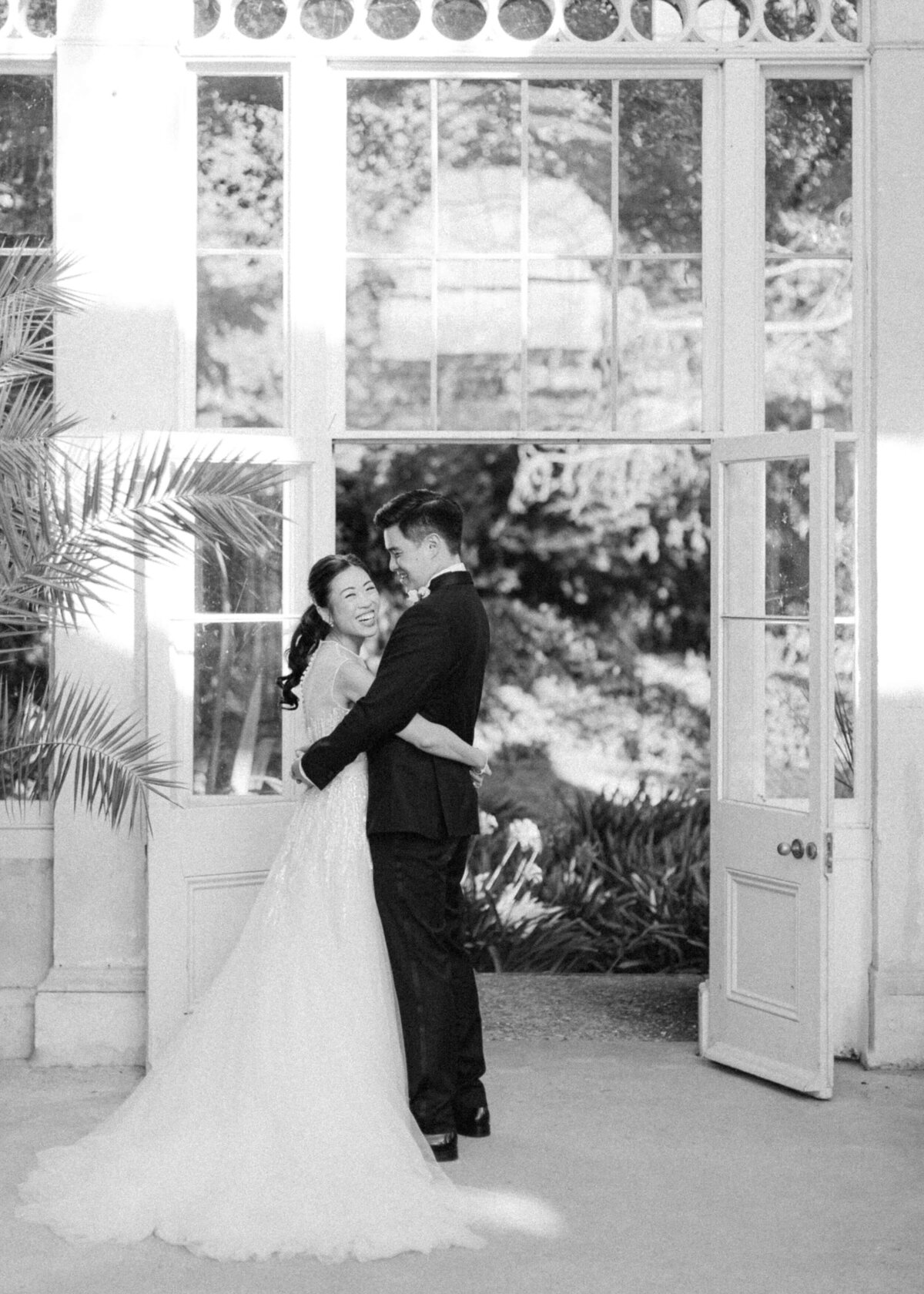 chloe-winstanley-weddings-syon-park-elie-saab-conservatory-black-white