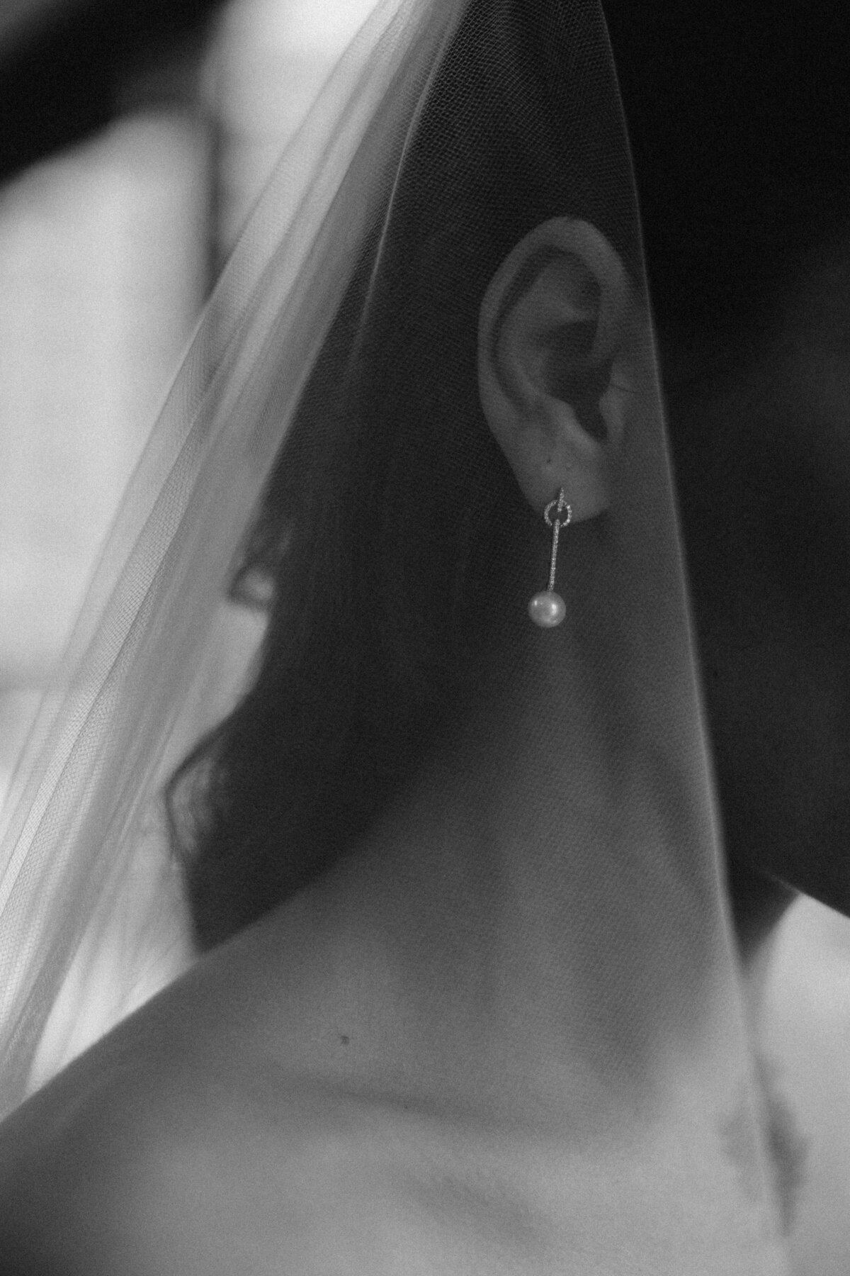 CHICAGO-WEDDING-PHOTOGRAPHY-BY-MEGAN-SAUL-BRIDE (156 of 270)