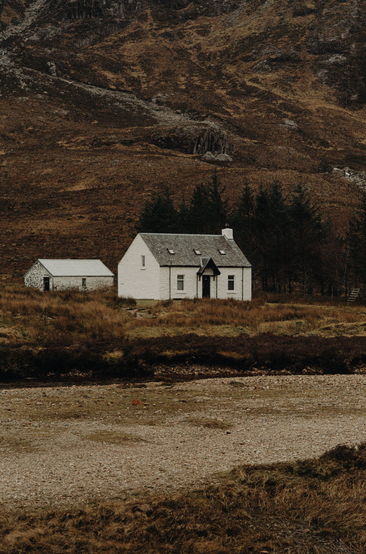 wee scottish cottage glencoe scotland
