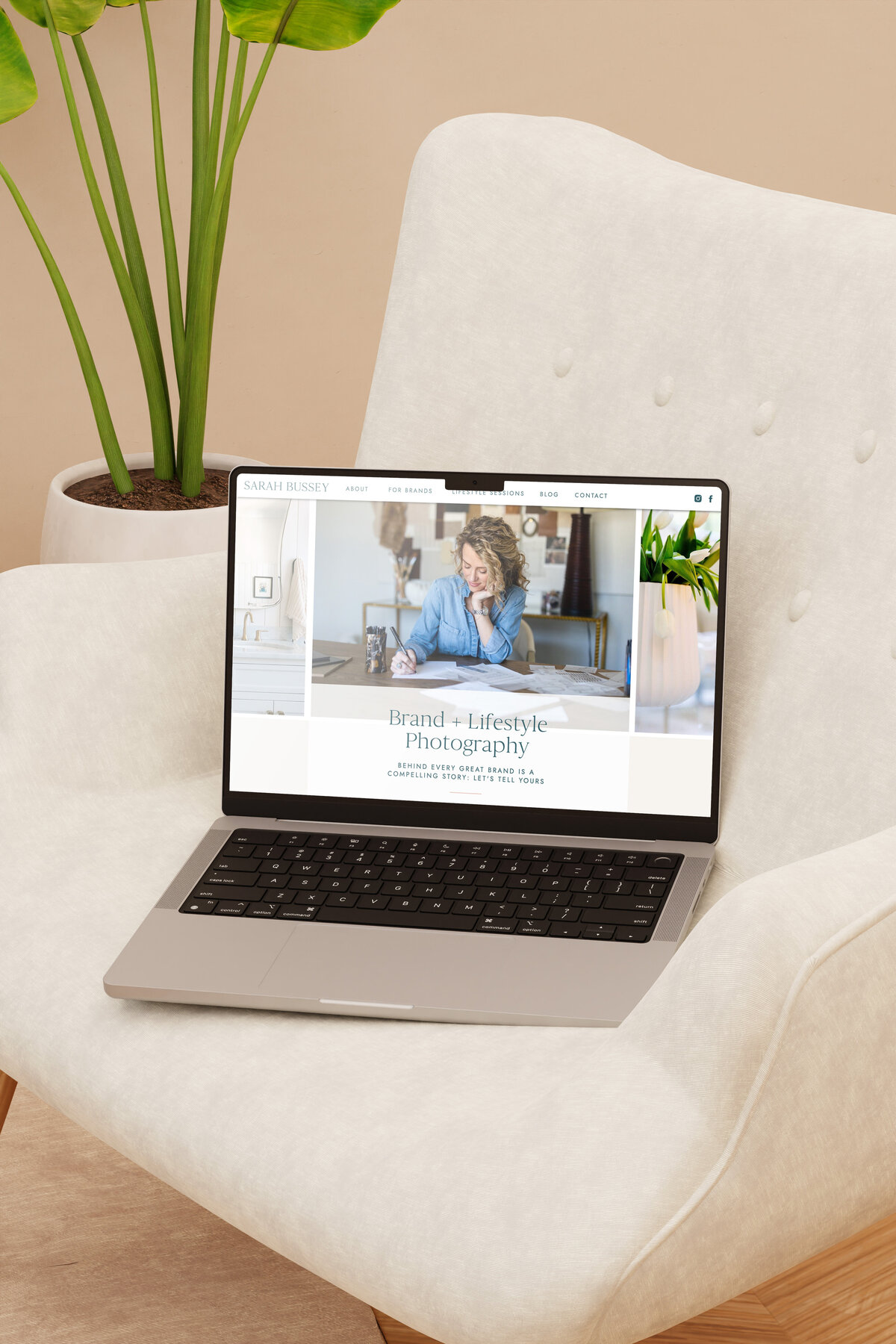 Sarah Bussey Photography laptop mockup