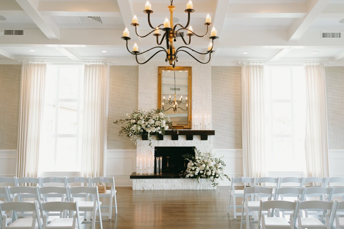 sloan-daniel-wichita-country-club-wedding-teasers-37