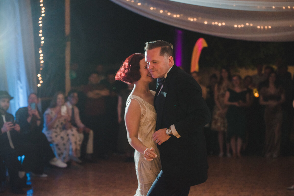Reception-Arizona-Wedding-Photographer-Iowa_wedding_photographer-Bakyard-wedding-vintage-bride-Alaynna-Ann_Schwartz-Playlife-58