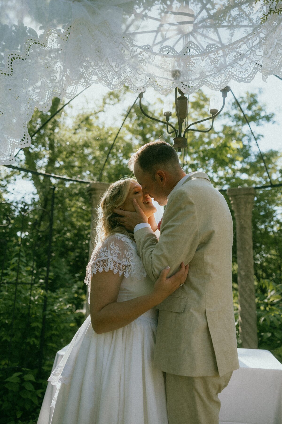 Kansas City Weddings Photographer _ Documentary wedding photographer _ KC Engagement Photographer _-108
