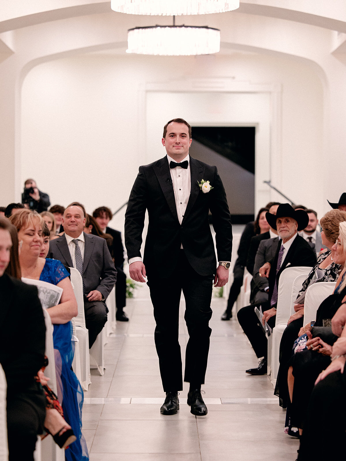 2024-04-20_Vittoria+NicholasBertlingWedding_MollyMurphyPhotography-32