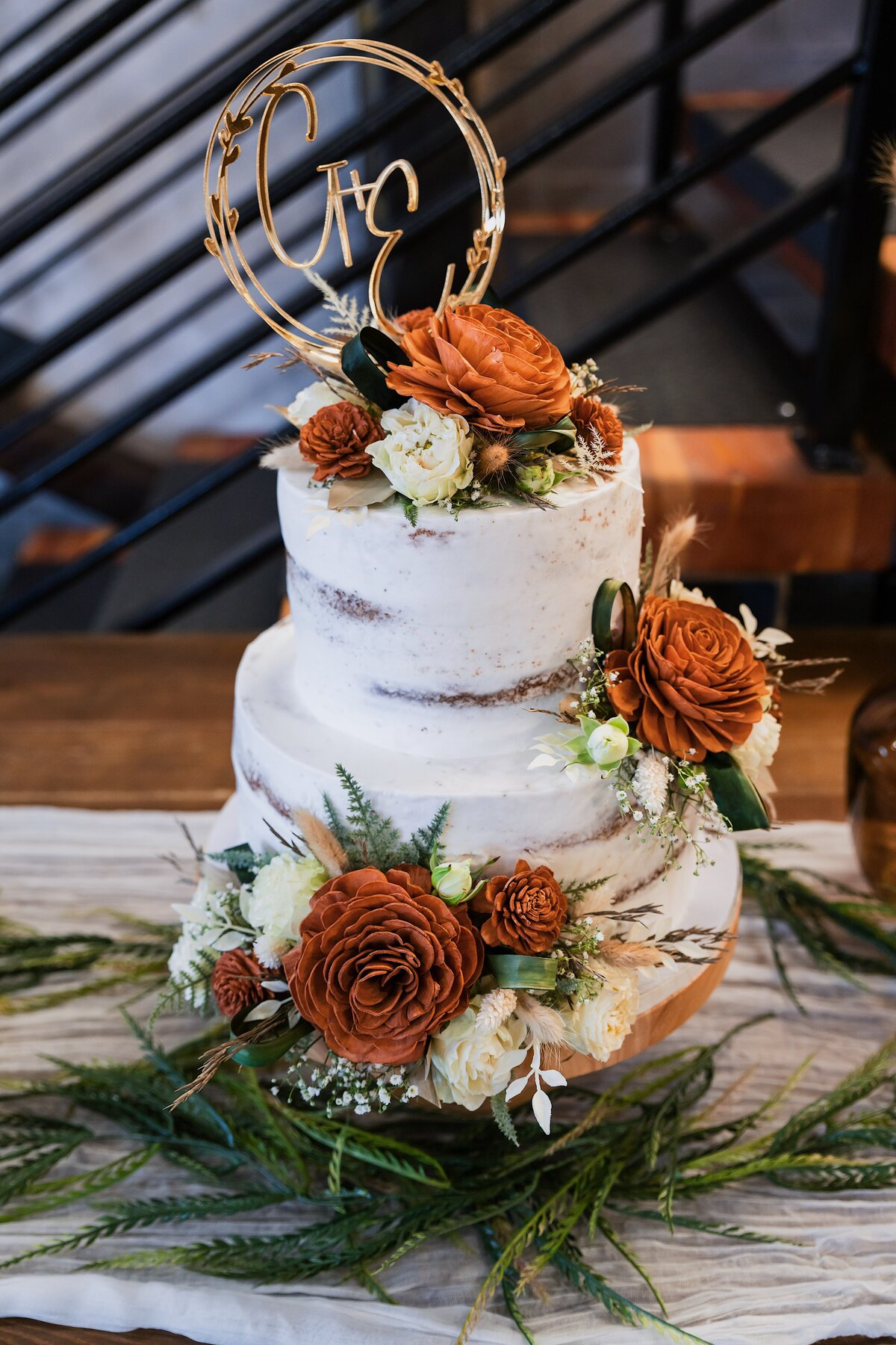 cake-decorated-with-wood-flowers - Copy