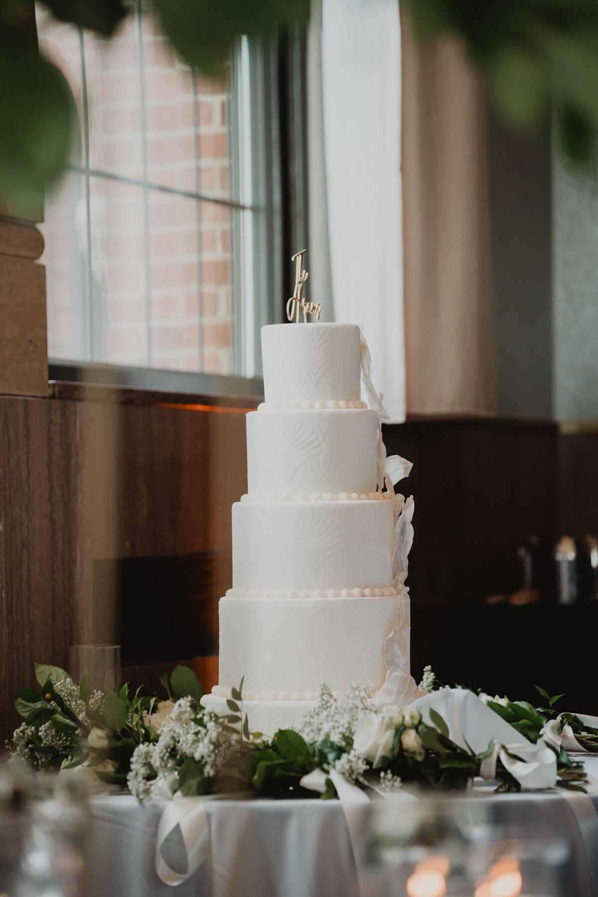 wedding-cake-reception-stjohn-resort