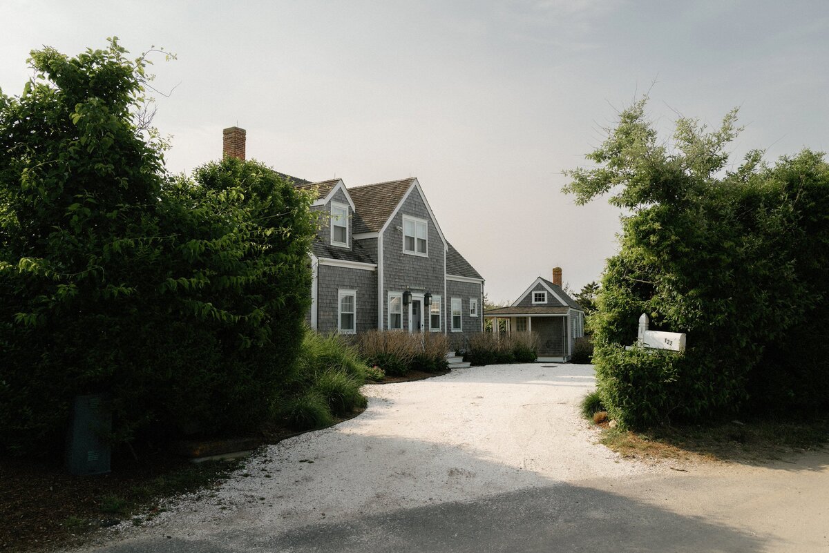 Wauwinet_Nantucket_Wedding_LevKuperman_002