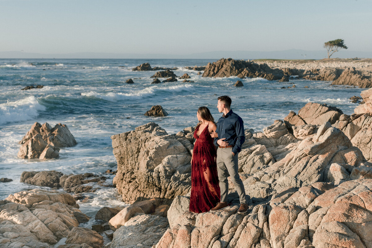 Carmel-by-the-sea-engagement-session-015