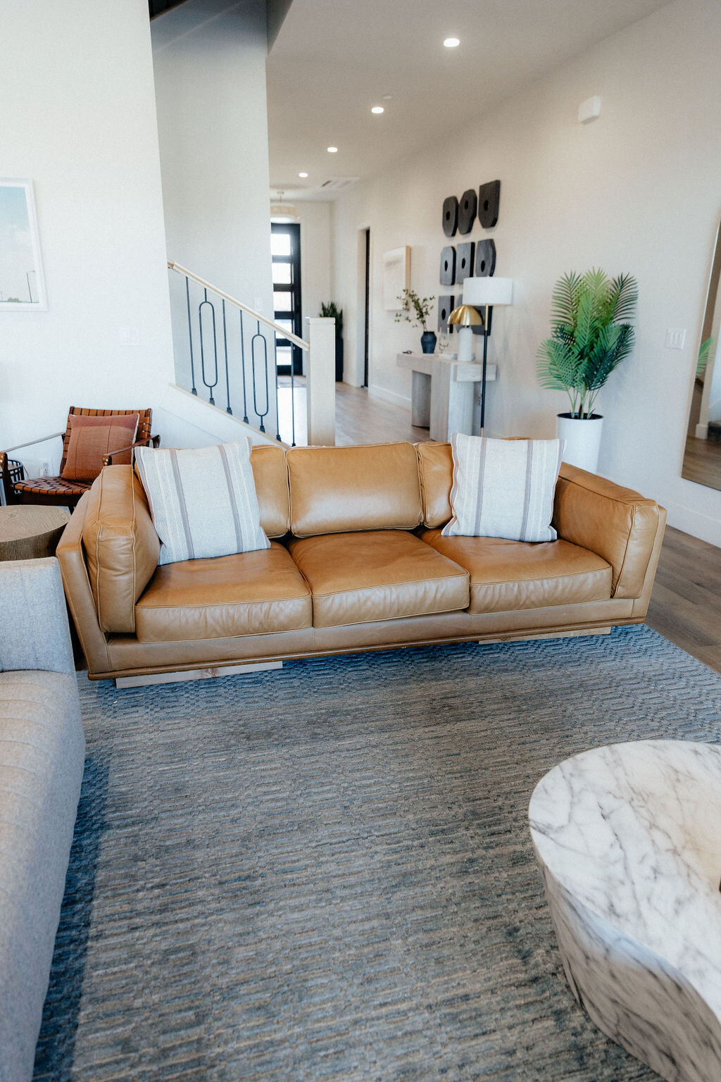 Beezah_FrankiesPlace_ALL-218
