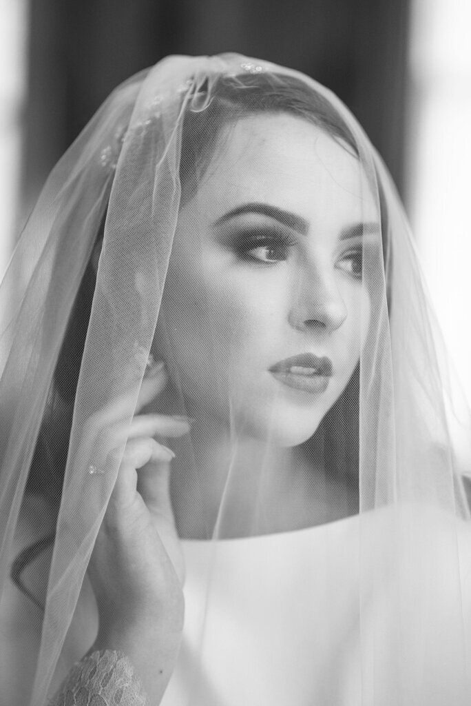 Classic bridal portrait captured by M2S Photography, timeless and elegant wedding photographer in Calgary, Alberta. Featured on the Bronte Bride Vendor Guide.