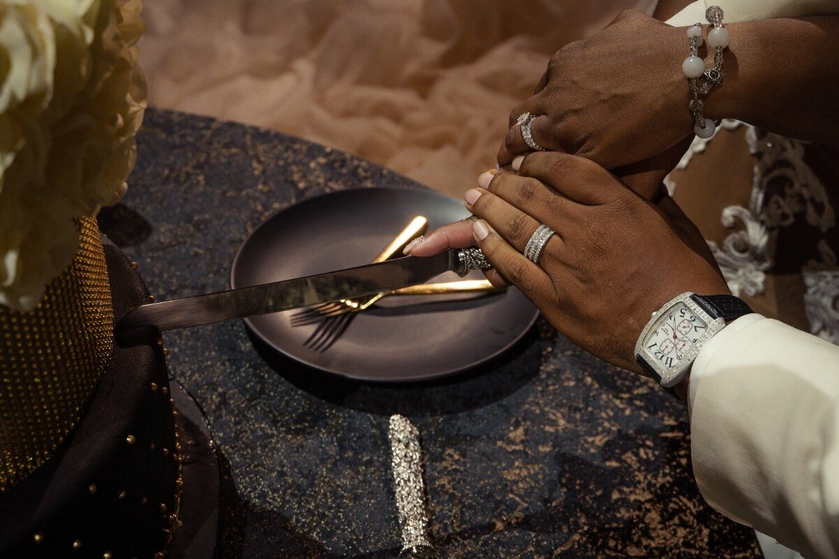 Ring-Closeup-CakeCutting-CraneBay.jpg