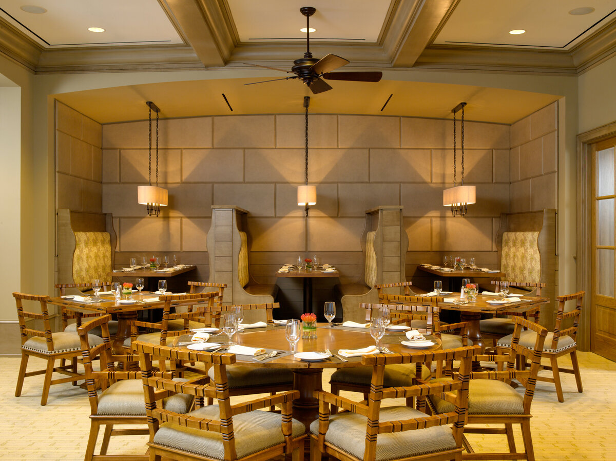 JIGolfClubWest48_RestaurantBanquette01