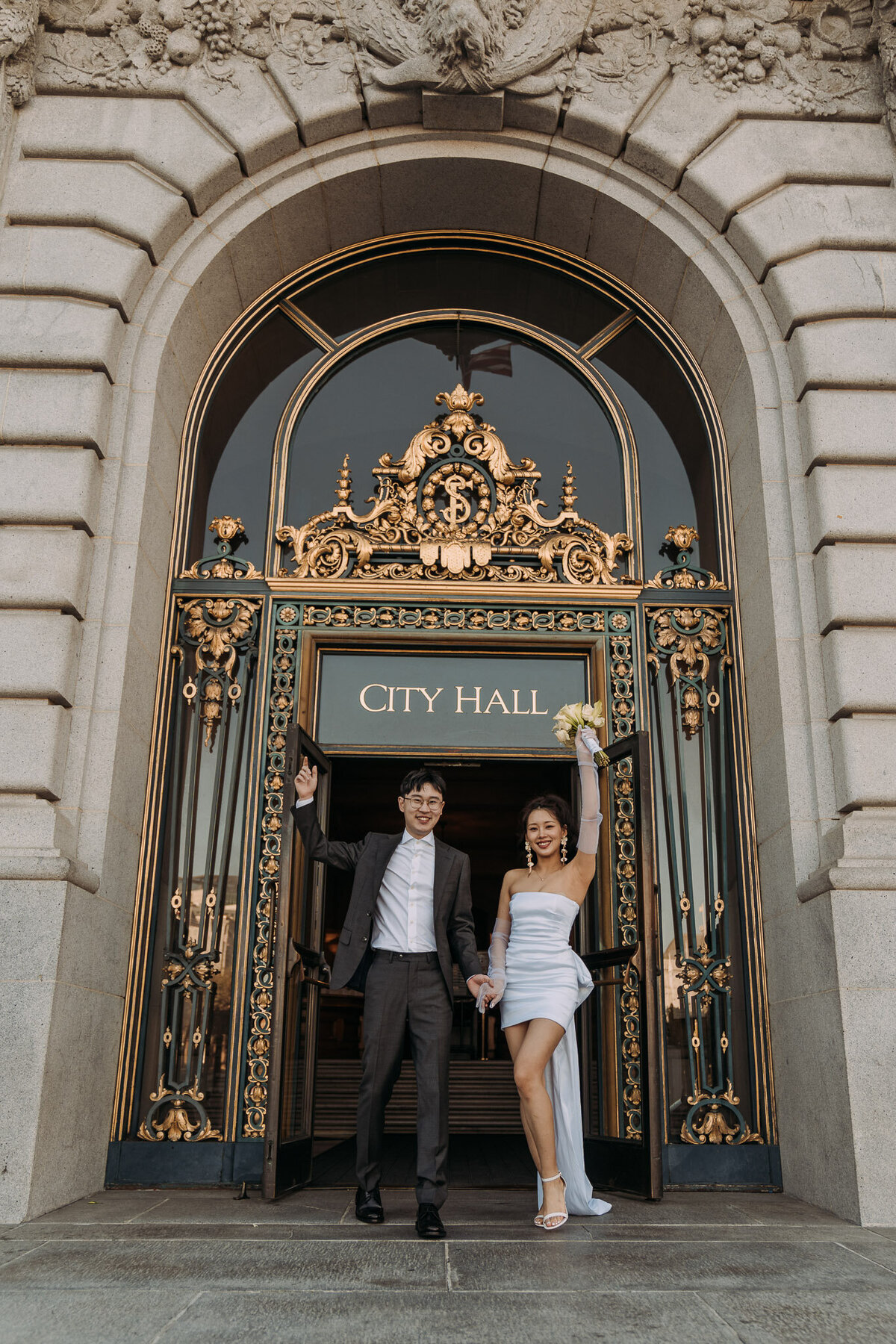 Joyce Li Photography Destination Wedding Elopement Engagement Lifestyle Portrait Photographer West Coast Seattle Washington California sfcityhallelopement-67
