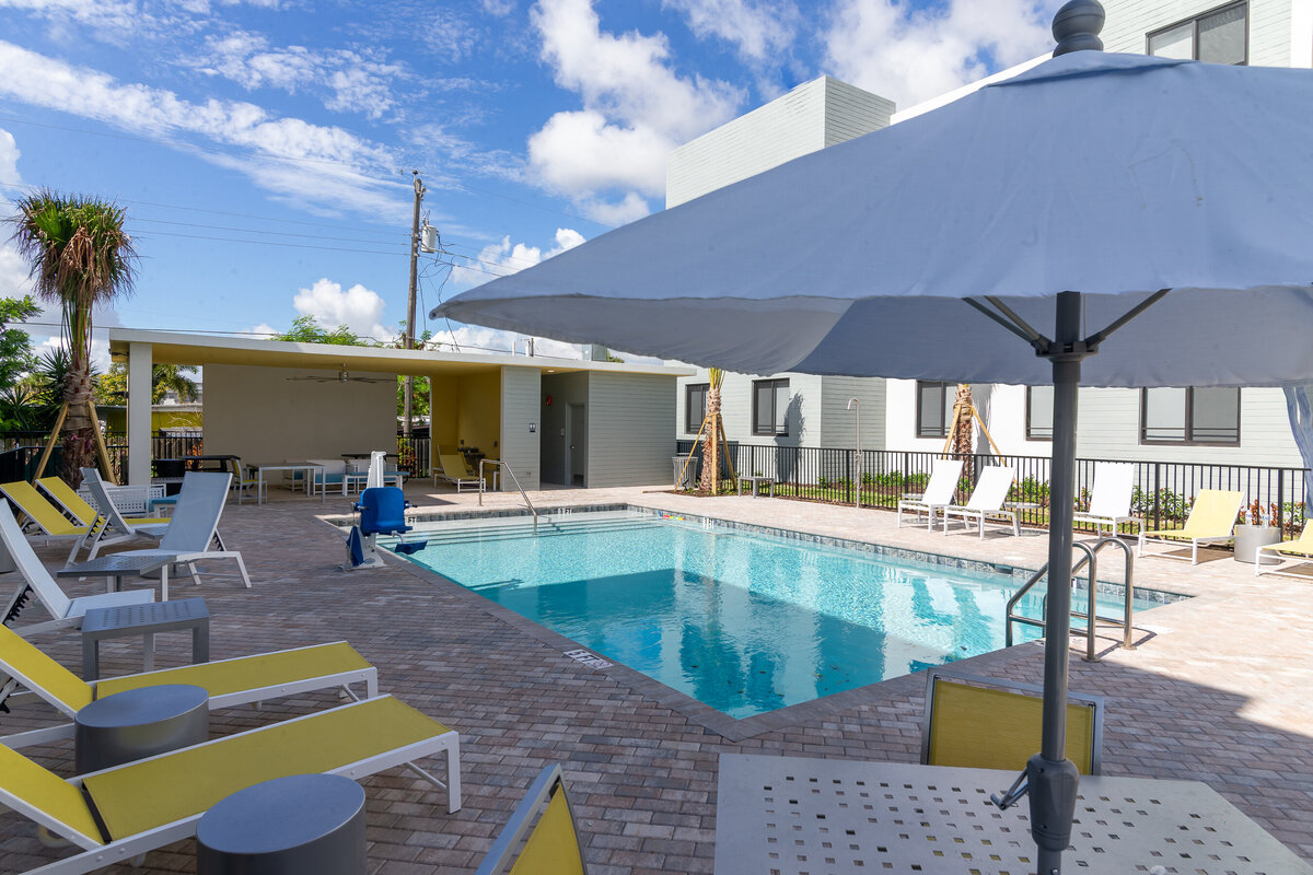 062524BERKELYPALMBEACH-103