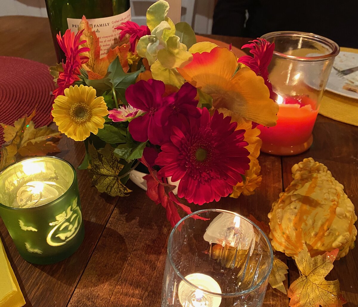 dining thanksgiving flowers too