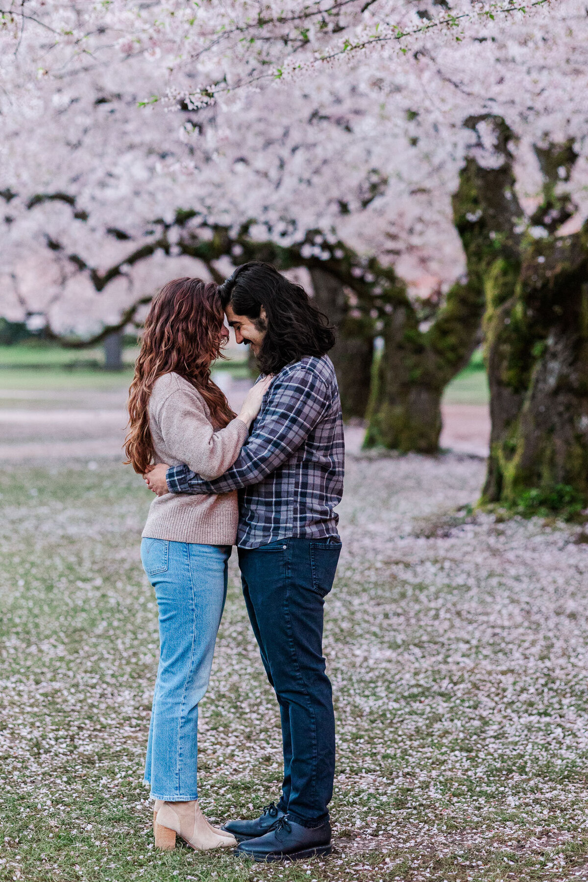 UW-Cherry-Blossoms-Engagement-Photos-38
