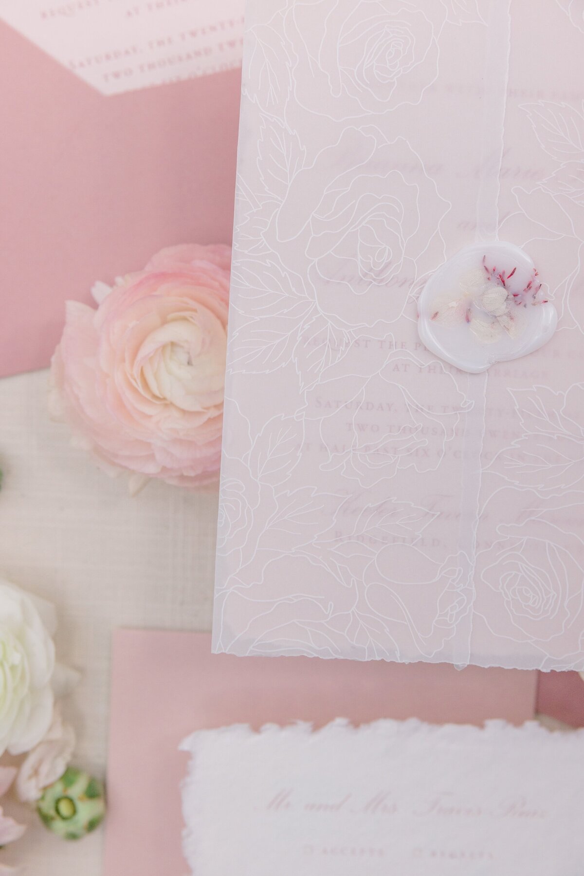 wedding-invitation-romantic-dried-flower-wax-seal