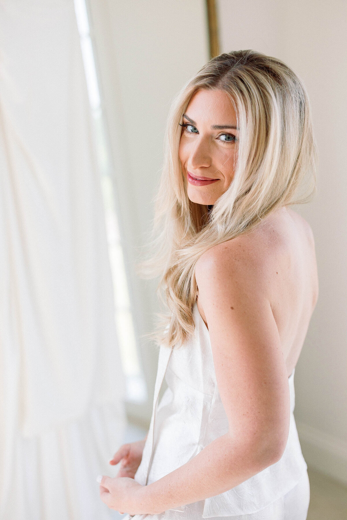17_bride-getting-ready