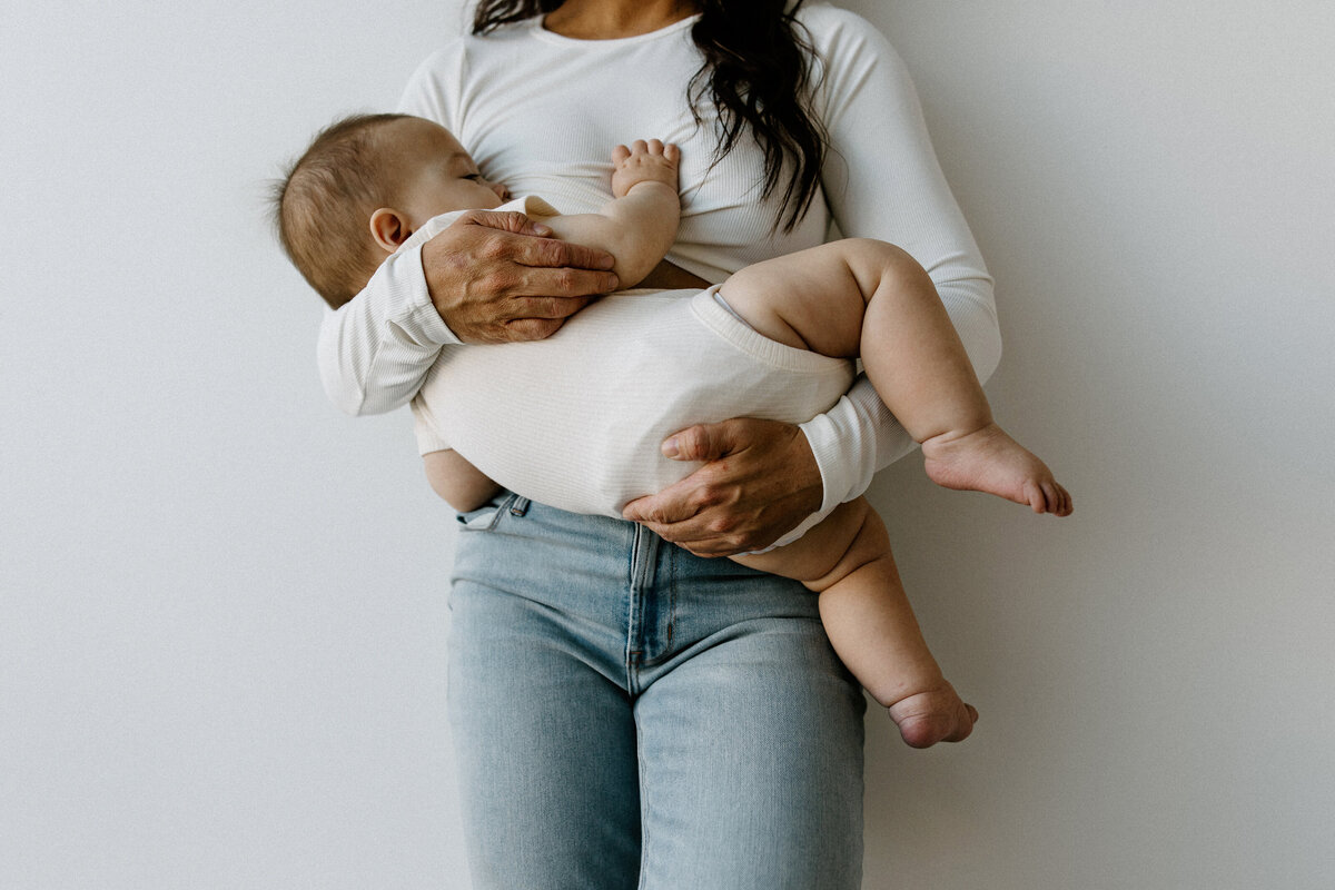 Austin-Lifestyle-Photographer-TeylerMotherhoodStory-08