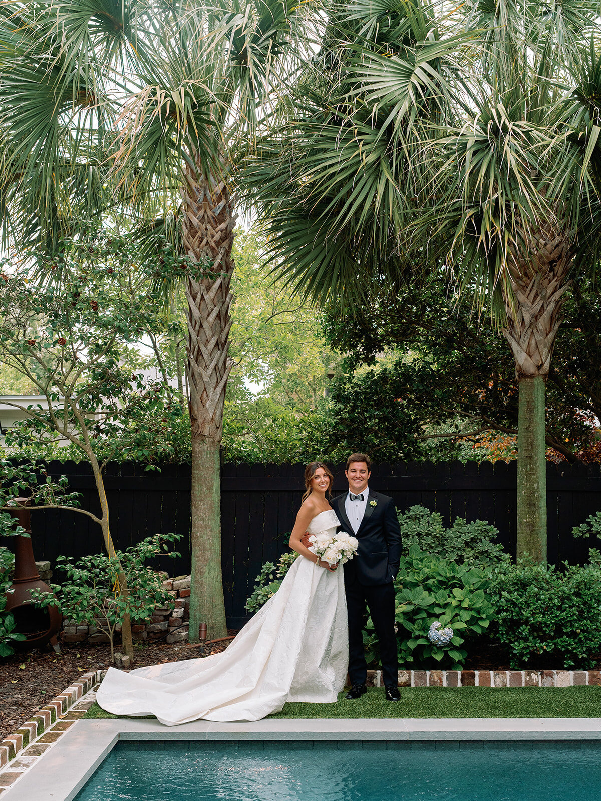 Classic Charleston Wedding with green & white at Hibernian Hall by Sarah Bradshaw 0172