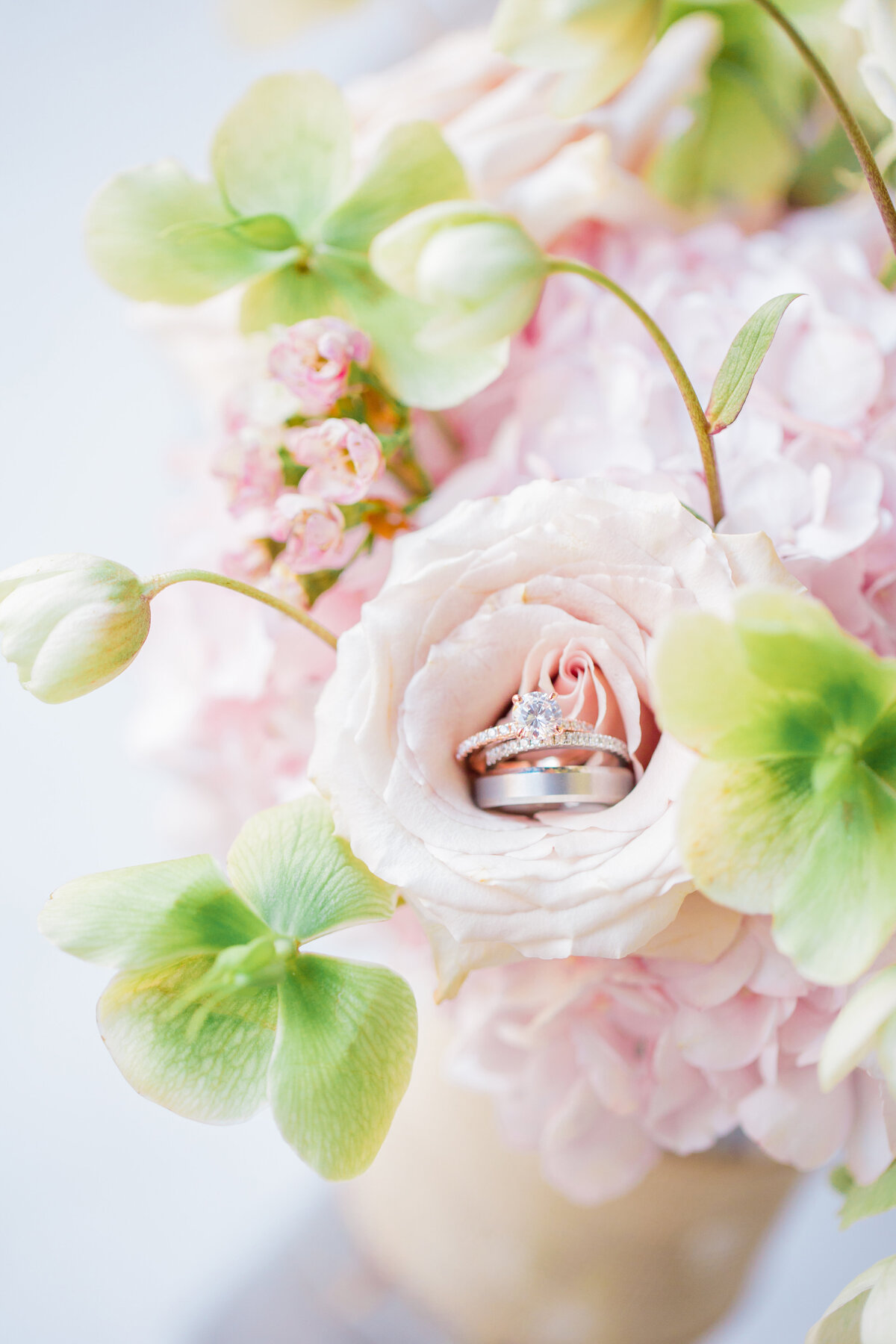 EmilyFinger_WeddingPhotography_Ring-5