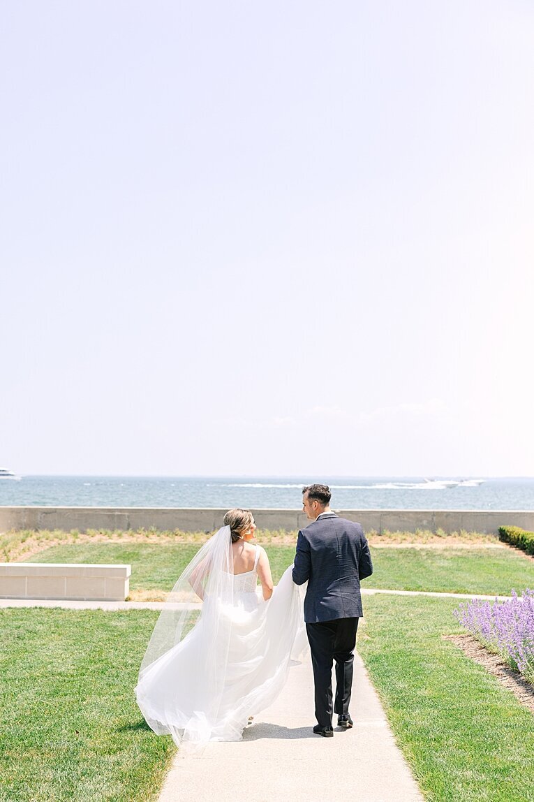 The-War-Memorial-Grosse-Pointe-Farms-detroit-Michigan-wedding-photographer_0009