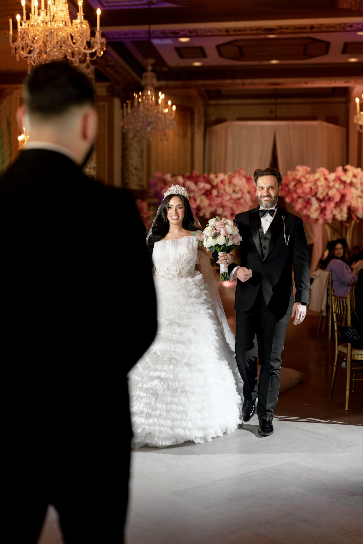 Berlez-Aspen-Avenue-Chicago-Wedding-Photographer-Windy-City-Wedding-Dance-Fulton-West-Event-Christmas-Session-39