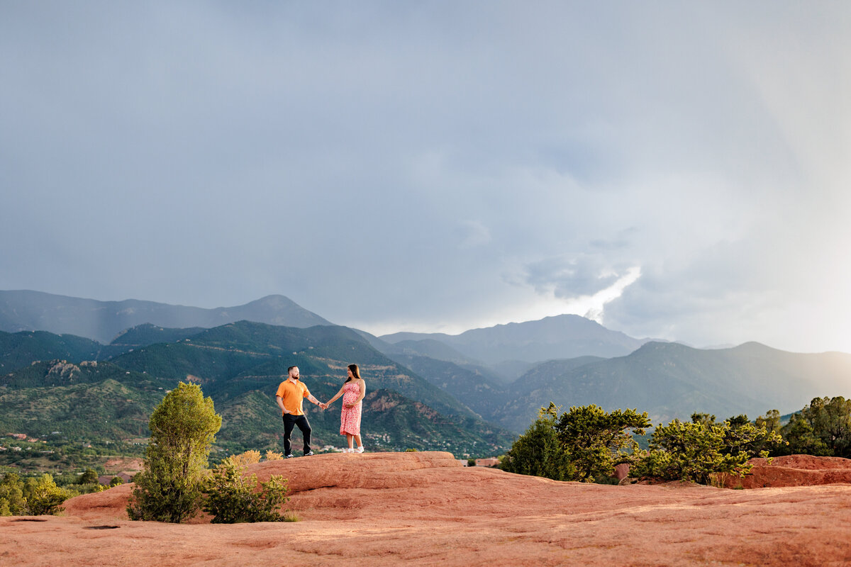 Garden of the Gods couples photos