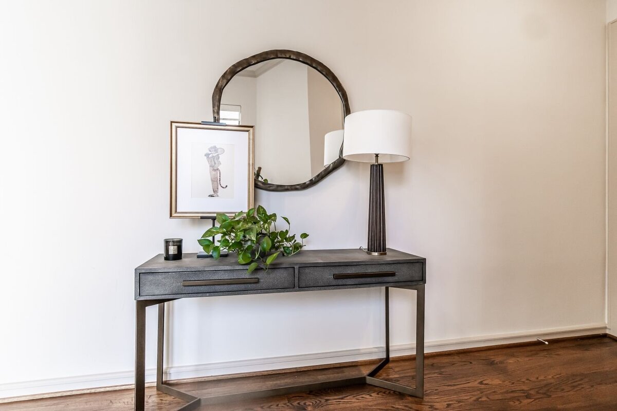 rebekah-nicole-interiors-ember-project-entryway-table