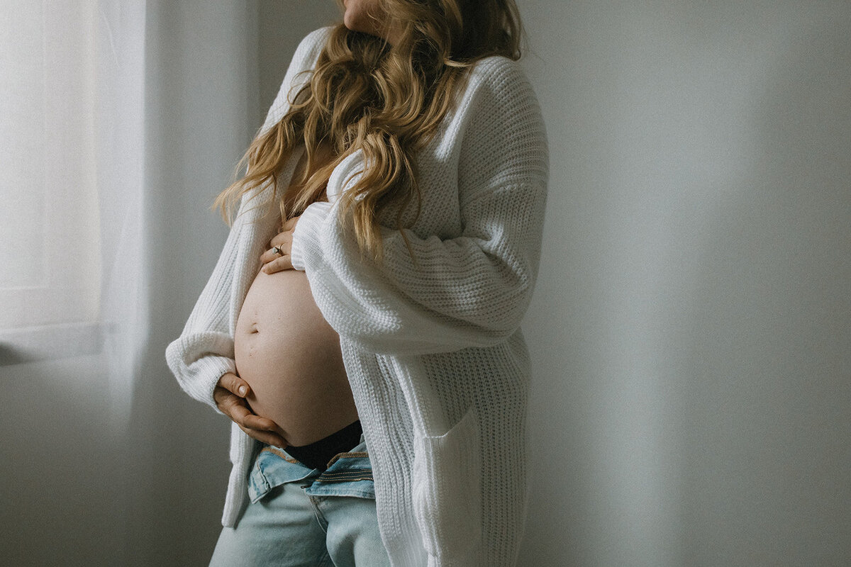 Brittmaternity-27_websizeSeattle and kitsap county maternity photography in studio
