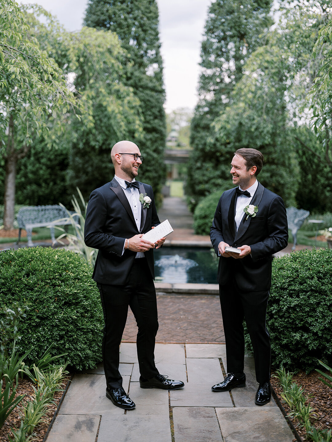 KathleenRob5-3-25GlenstoneGardenVA-VickiGraftonPhotography-492