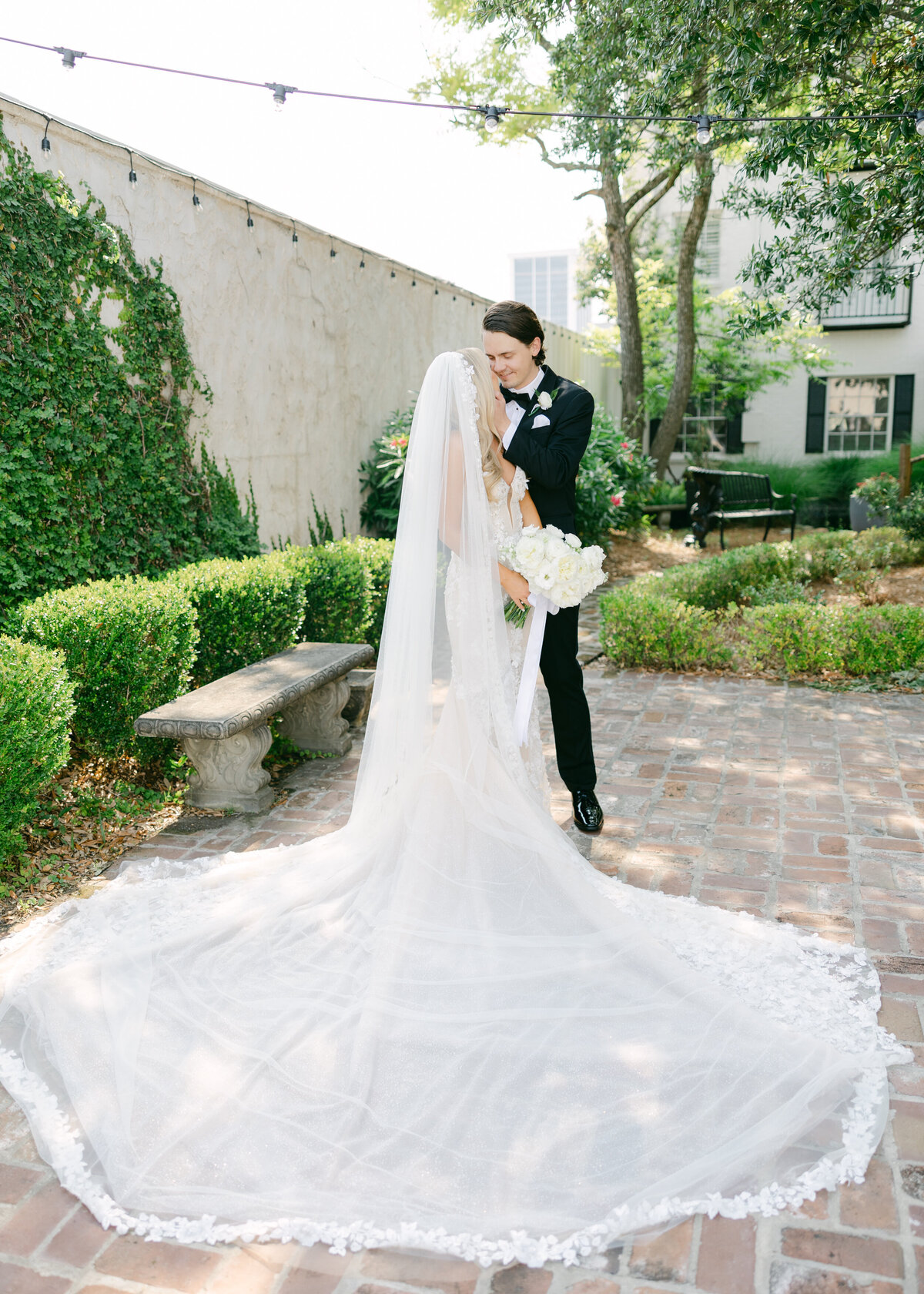 Old_Capitol_Inn_Jackson_Mississippi_Wedding_Photographer_Alyse_and_Ben_Photography-2127