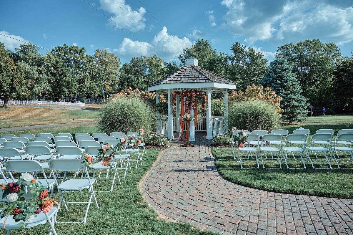 Lapeer-Country-Club-Wedding-48