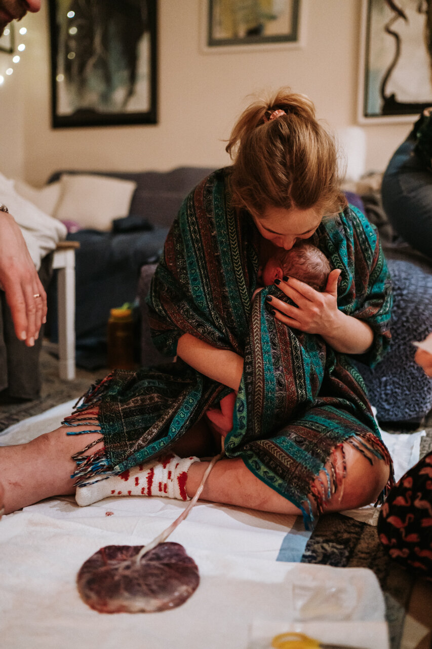 birth-photographer-doula-buckinghamshire-36