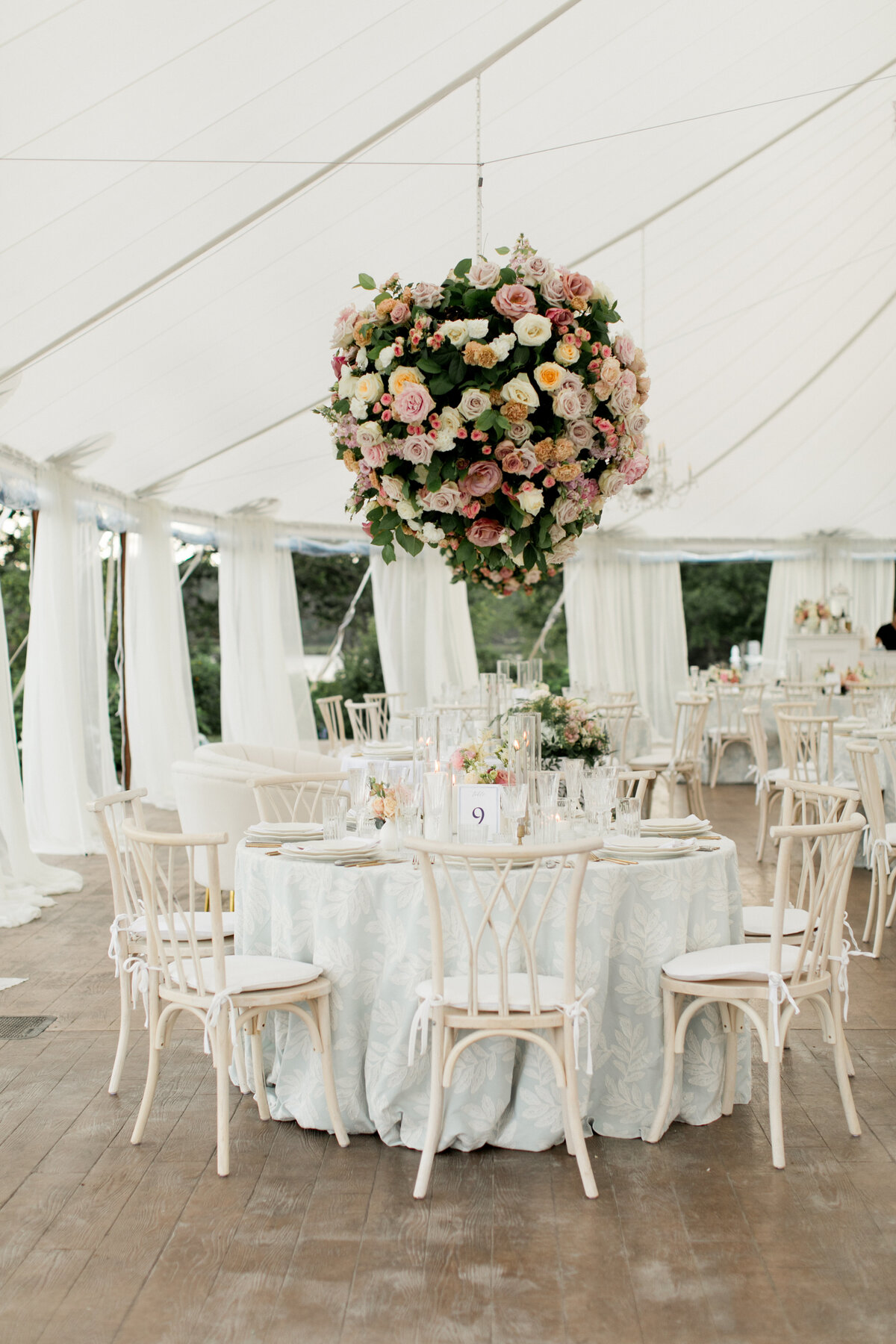 french's-point-wedding-reception-table