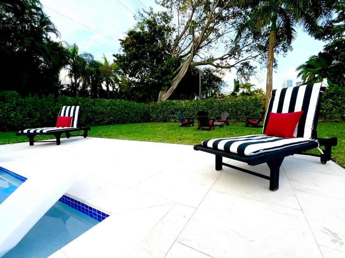 Pool (6)
