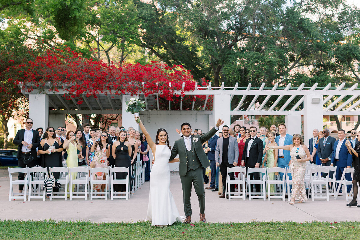 rosed-photo-elopement-in-florida-chantilly-chic-planners-north-straub-park-4