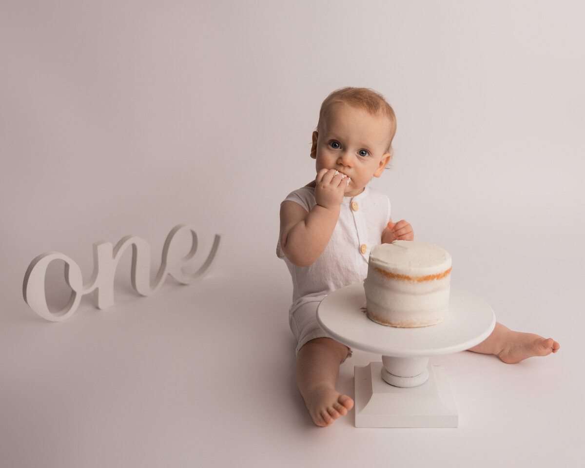 cake-smash-photographer-fargo-1