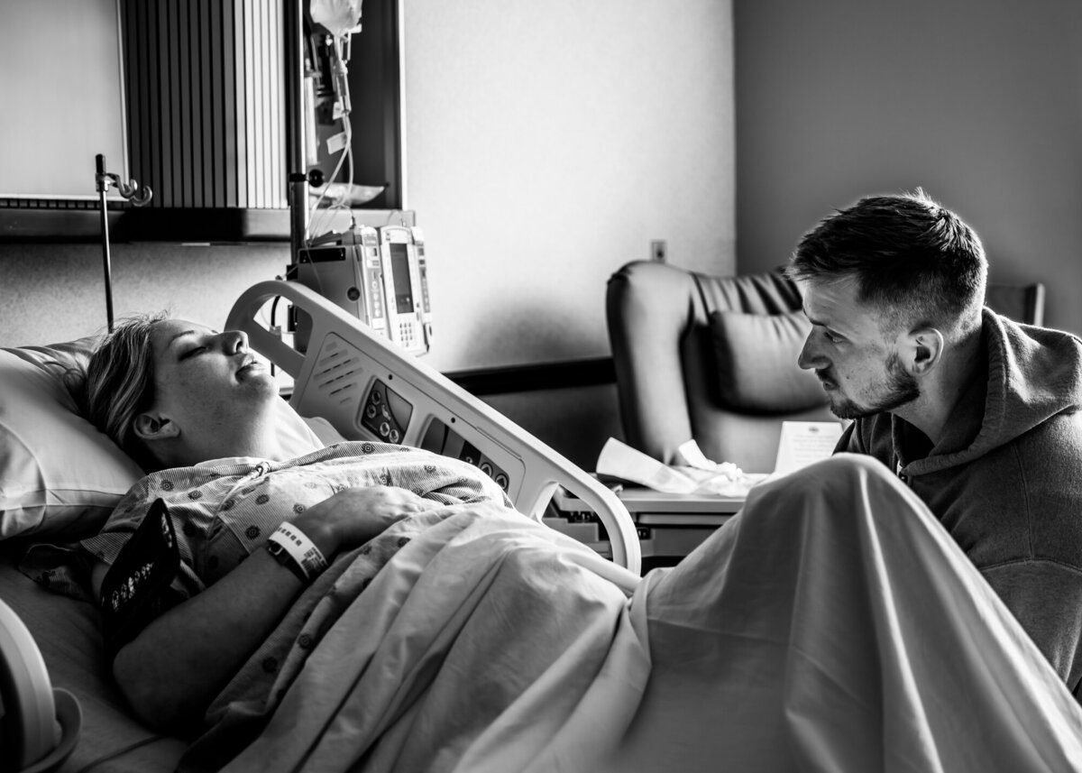 Birth Story Studio Minneapolis St. Paul Maple Grove Twin Cities Minnesota Newborn Maternity Birth Family Photography Photographer Stephanie Lecker - WEB-11