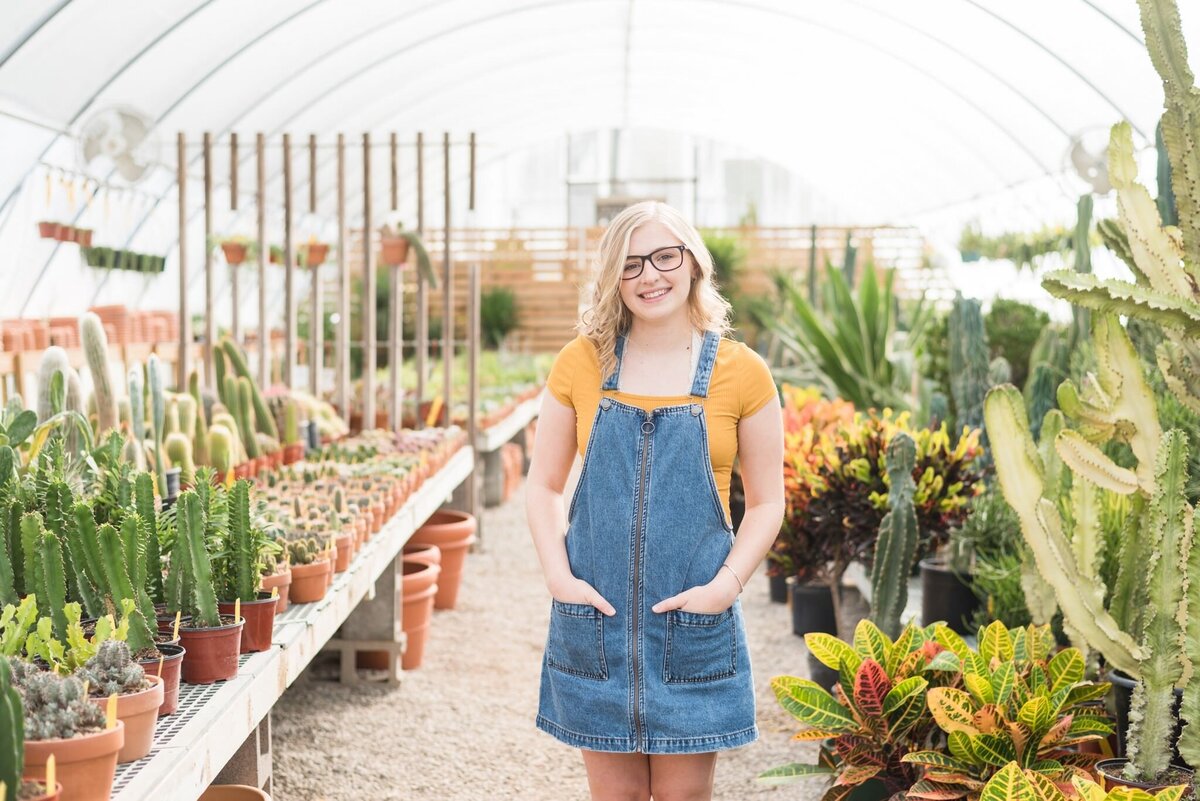 Nashville-Senior-photos-at-Greenhouse