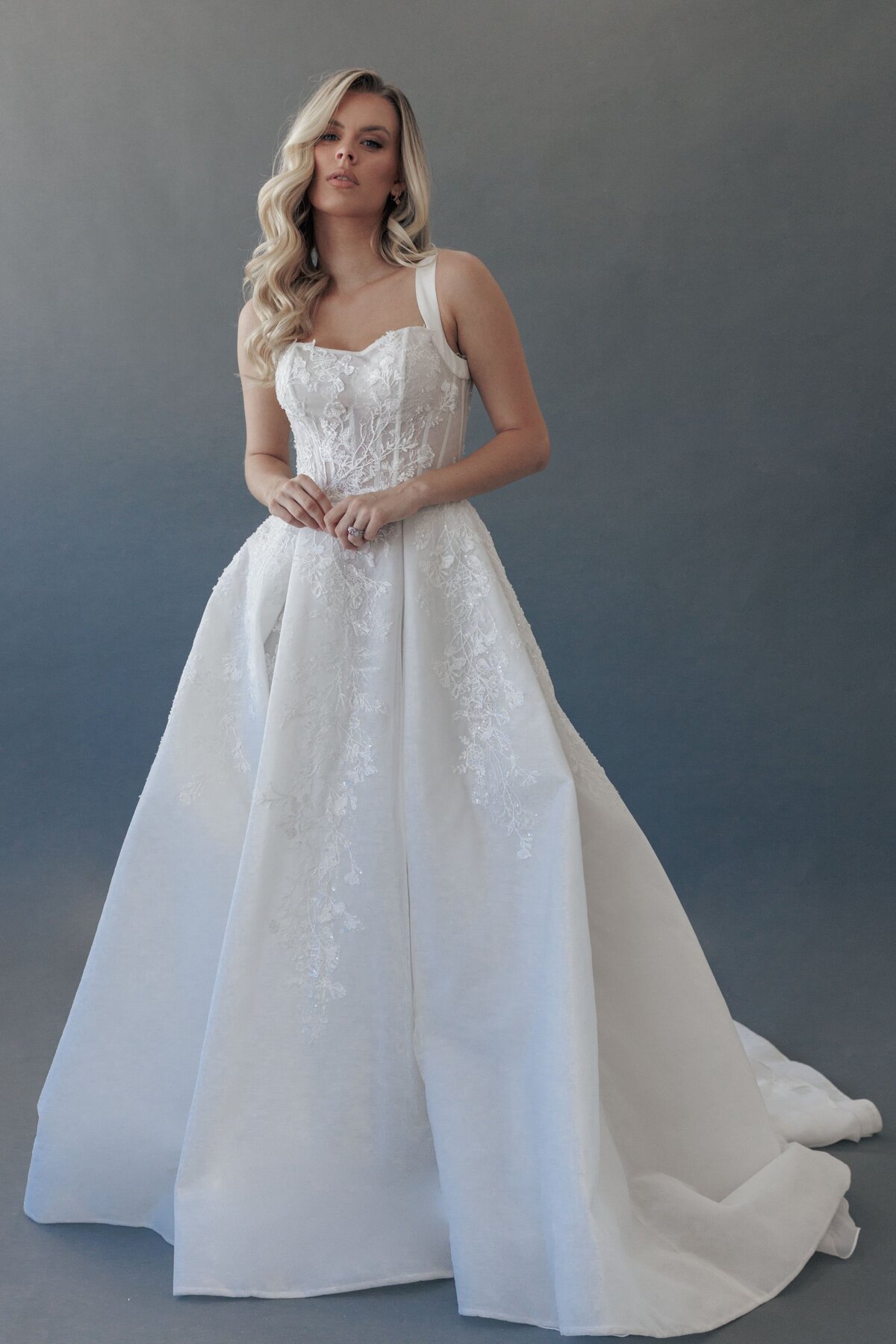 ISABELLA_D2_LOOK18_1