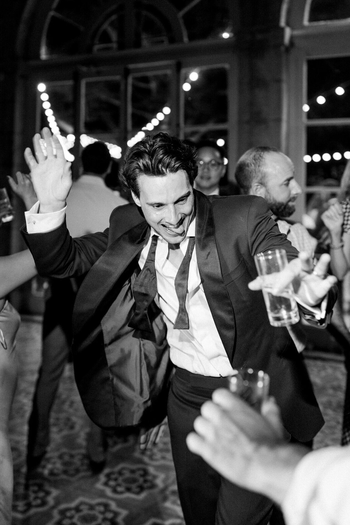 Maïlys Fortune Photography Husband Wife Wedding Weddings Photography France Switzerland Italy Timeless Dreamy Imagery Bilingual French English Destination Weddings Destination Wedding Provence French Riviera Paris Lake Como Tuscany139