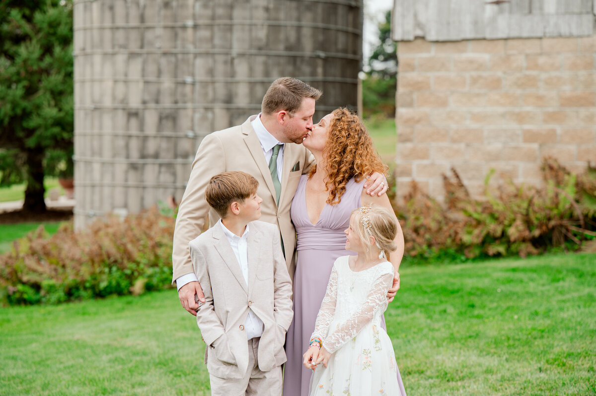 131-Wedding Family Portrai Highlights-DSC_3325-Wedding Photography- St Cloud MN- Central MN, Nicole Hollenkamp