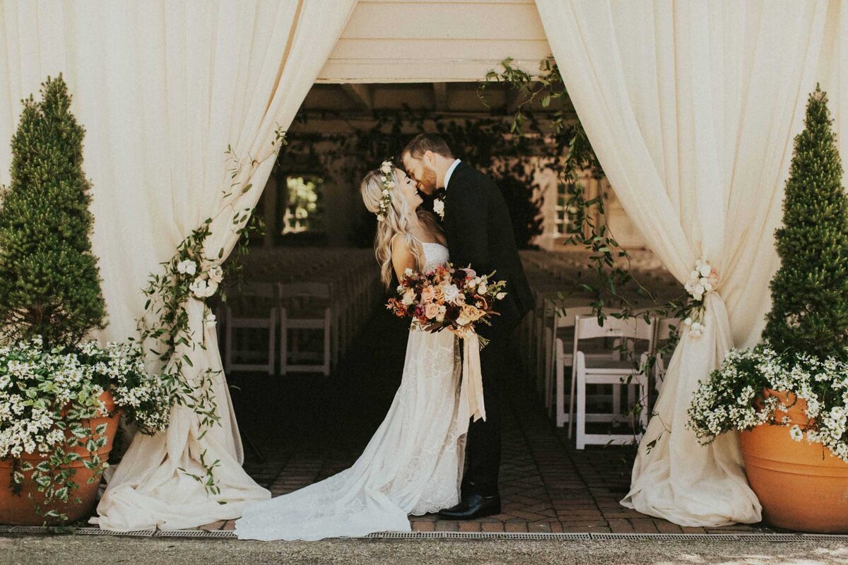 jaclyn-fisher-events-planning-neutral-boho-estate-wedding-in-new-jersey-56